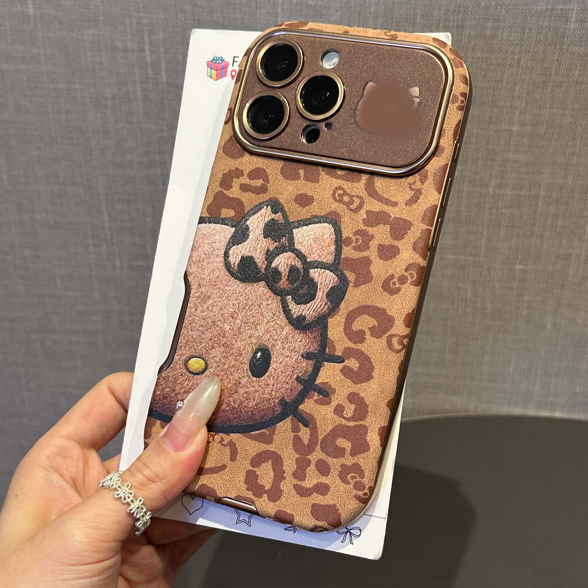 Leopard Print Cute and Lovely girly Case with Built-in Camera Protector